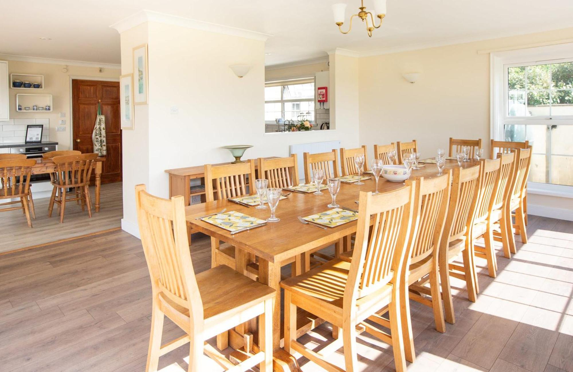 Stunning 6 Bedroom Cottage Near Cornish Coast Б'юд Екстер'єр фото