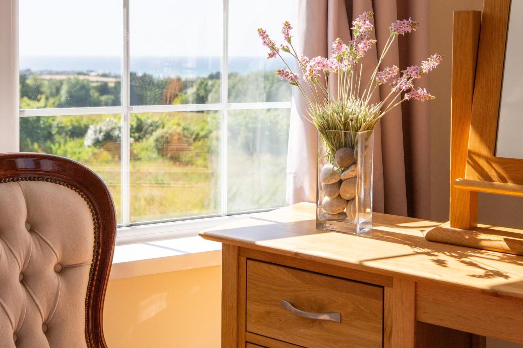 Stunning 6 Bedroom Cottage Near Cornish Coast Б'юд Екстер'єр фото
