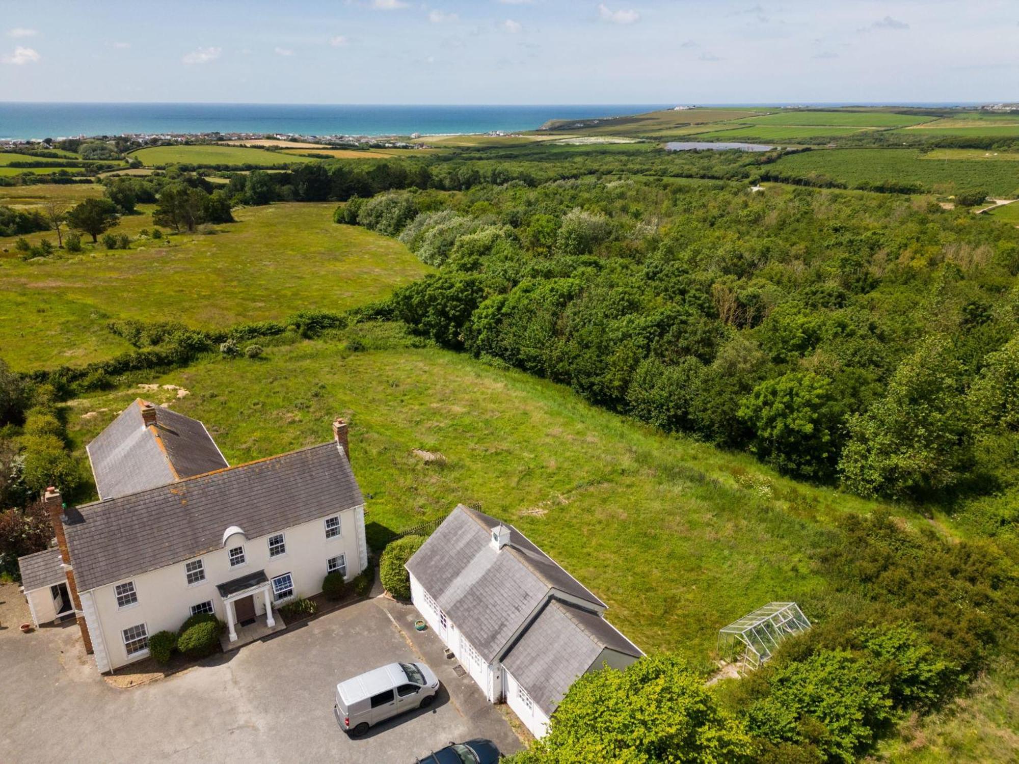 Stunning 6 Bedroom Cottage Near Cornish Coast Б'юд Екстер'єр фото