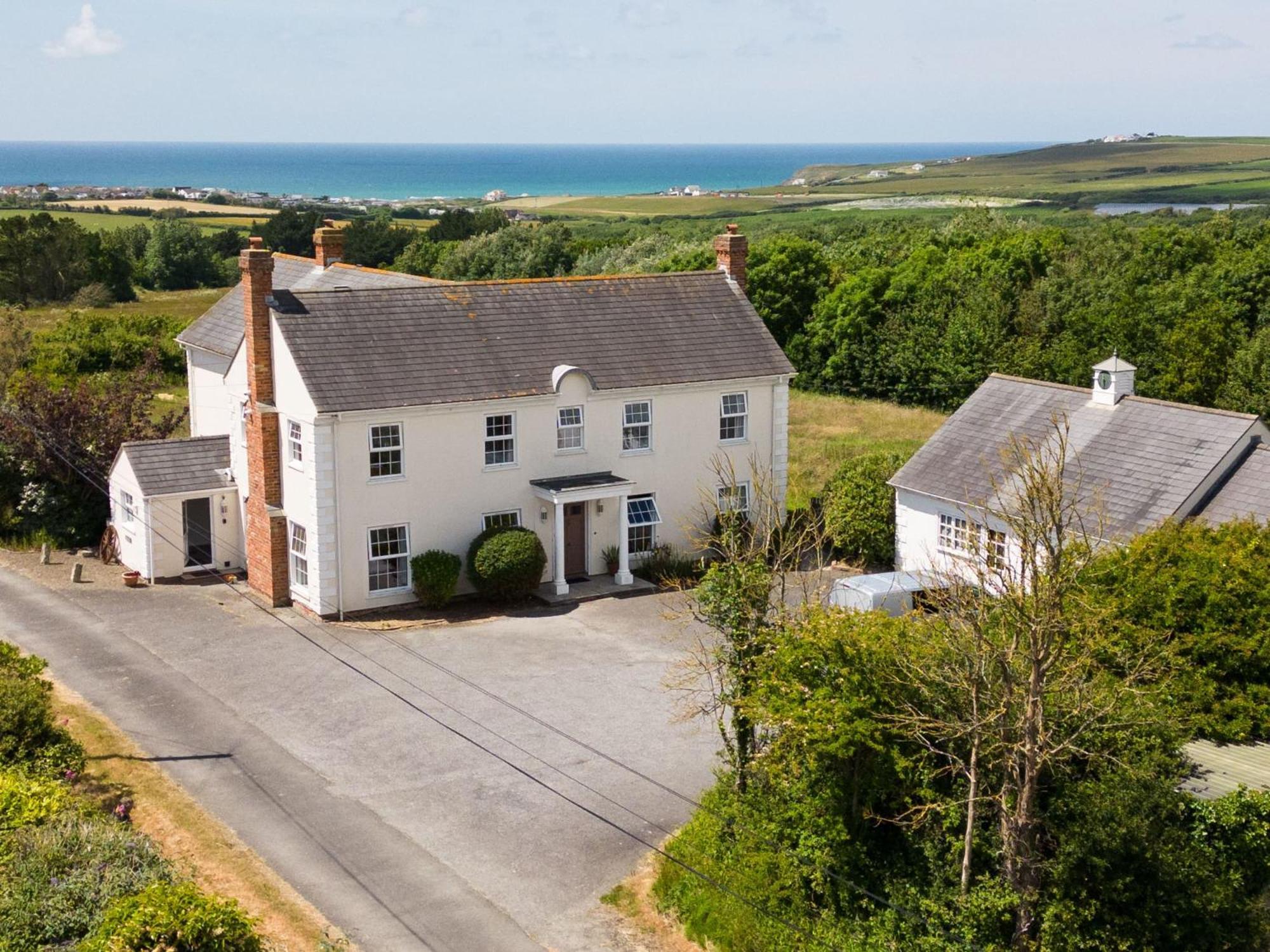 Stunning 6 Bedroom Cottage Near Cornish Coast Б'юд Екстер'єр фото